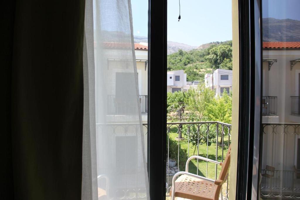 Alexander Mountain 3* Yerakárion